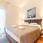House Runjic With Pool, Large Garden And Playground Prgomet