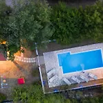 House Runjic With Pool, Large Garden And Playground *
