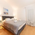 House Runjic With Pool, Large Garden And Playground Semesterbostad Prgomet