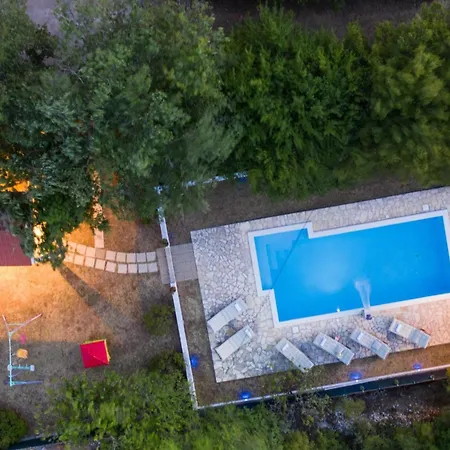 House Runjic With Pool, Large Garden And Playground *