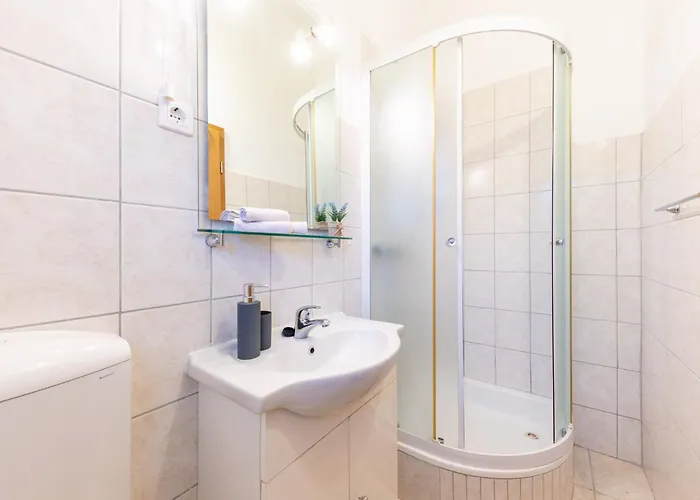 House Runjic With Pool, Large Garden And Playground