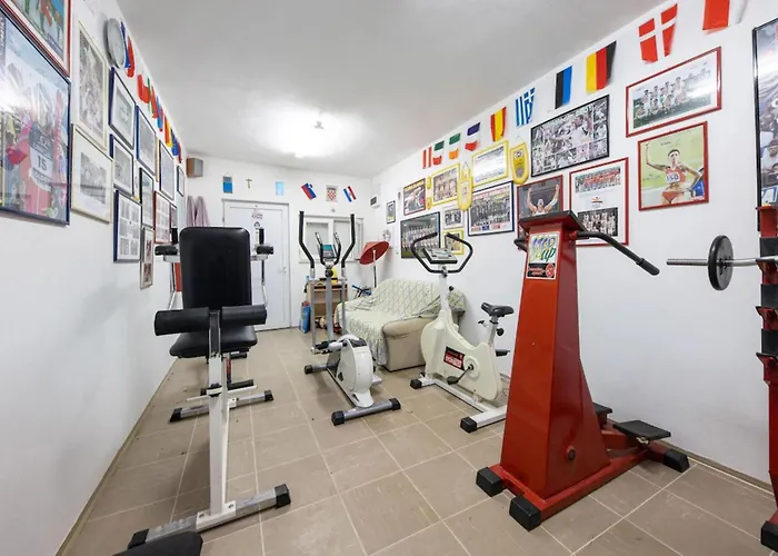 House Runjic With Pool, Large Garden And Playground Prgomet