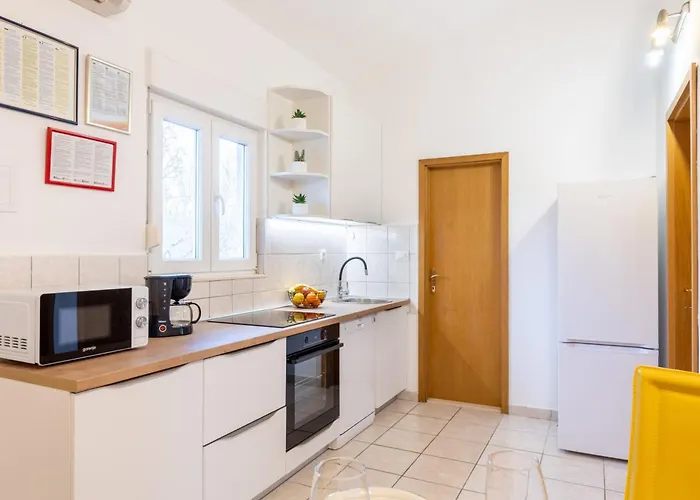 House Runjic With Pool, Large Garden And Playground * Prgomet